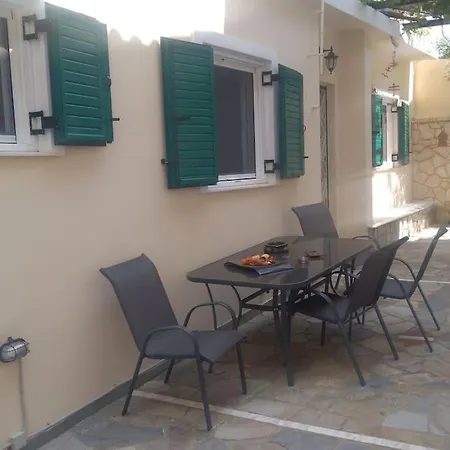 Holiday home Detached House With A Lovely Yard 5' Walk From Metro Station Agios Dimitrios And Metro Mall *