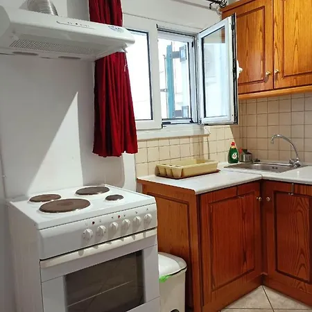 Detached House With A Lovely Yard 5' Walk From Metro Station Agios Dimitrios And Metro Mall Holiday home *