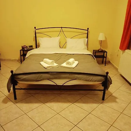 Σπίτι διακοπών Detached House With A Lovely Yard 5' Walk From Metro Station Agios Dimitrios And Metro Mall Αθήνα